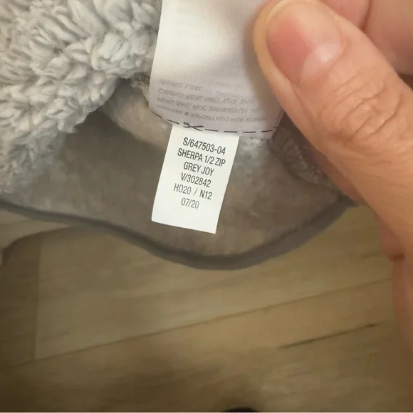 Old Navy Gray Sherpa quarter zip - Picture 6 of 8